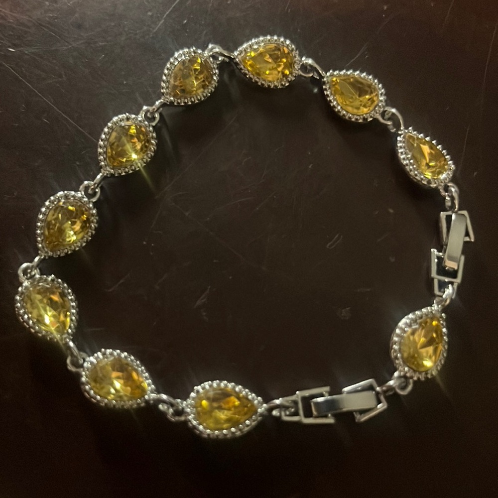 Women’s bracelet